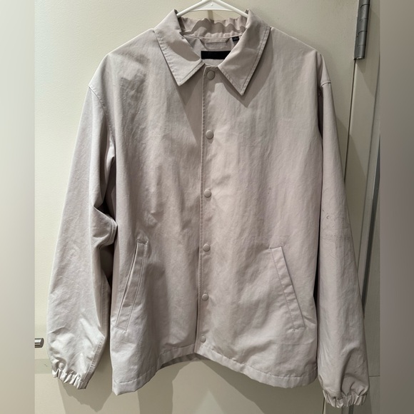 Uniqlo Men's Light Gray Coach Jacket - Picture 2 of 3